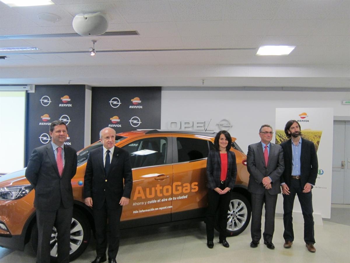 Opel y Repsol apuestan por el autogas como alternativa "real" y combustible ecológico y económico