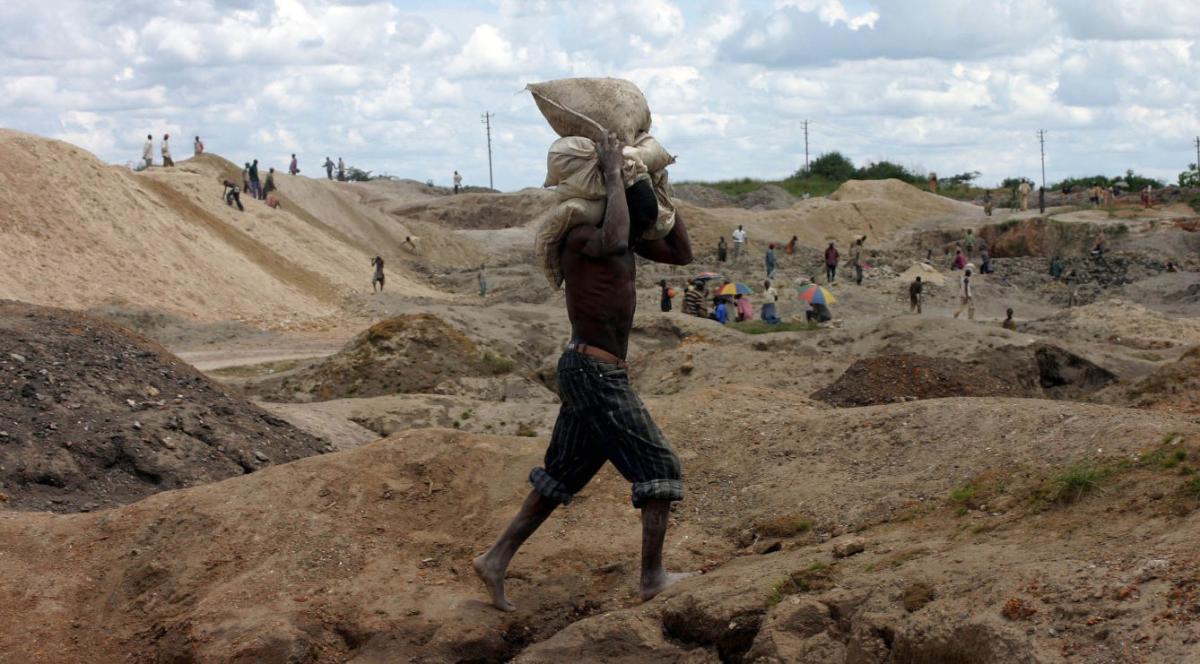 La demanda de minerales para energías limpias se cuadruplicará hasta 2040 para cumplir los objetivos de cero emisiones