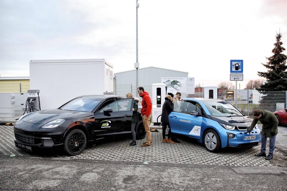 El proyecto Fast Charge (BMW y Porsche) desarrolla una estación de recarga hasta nueve veces más rápida que las convencionales