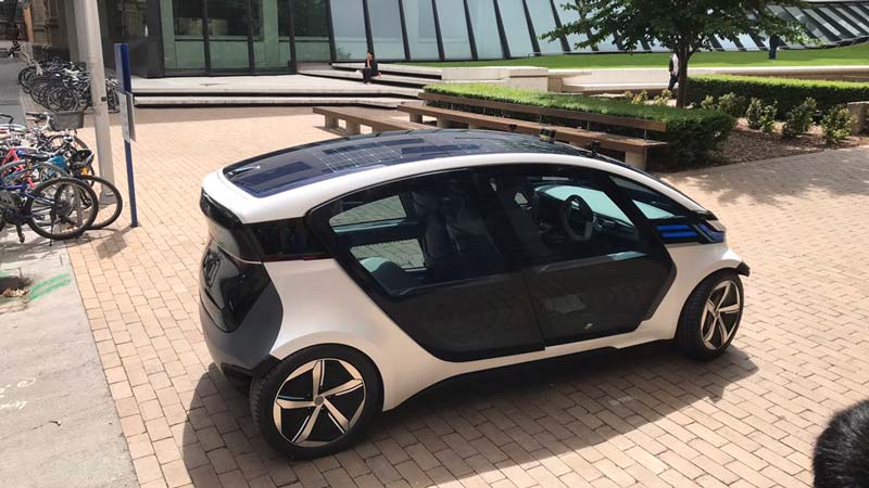 AEV Robotics crea el coche soñado por Carmena: un vehículo solar con una velocidad máxima de 40 km/h