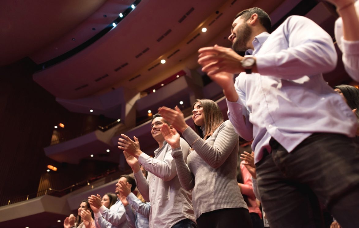 EDP medirá la energía generada por el público de un teatro y la donará a proyectos solidarios