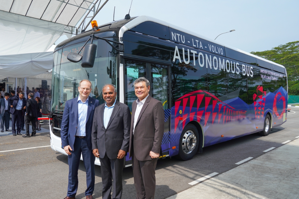 Volvo presenta el primer autobús eléctrico totalmente autónomo de 12 metros en el mundo