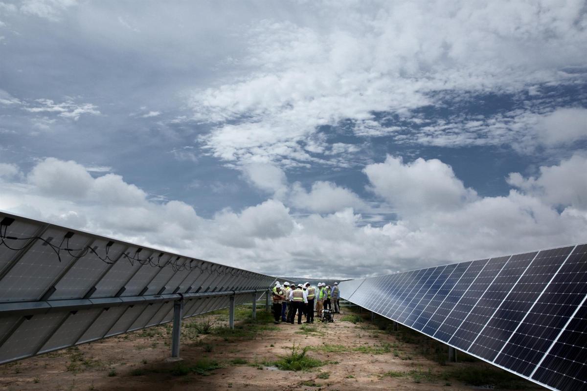 Iberdrola inaugura este lunes la construcción de la mayor planta fotovoltaica de Europa