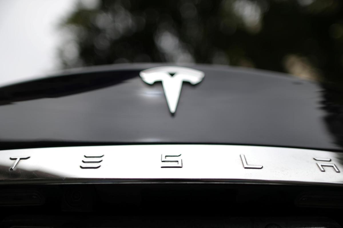 Crean una nueva aplicación que ayuda a cargar los Tesla cuando la electricidad es más ecológica y barata