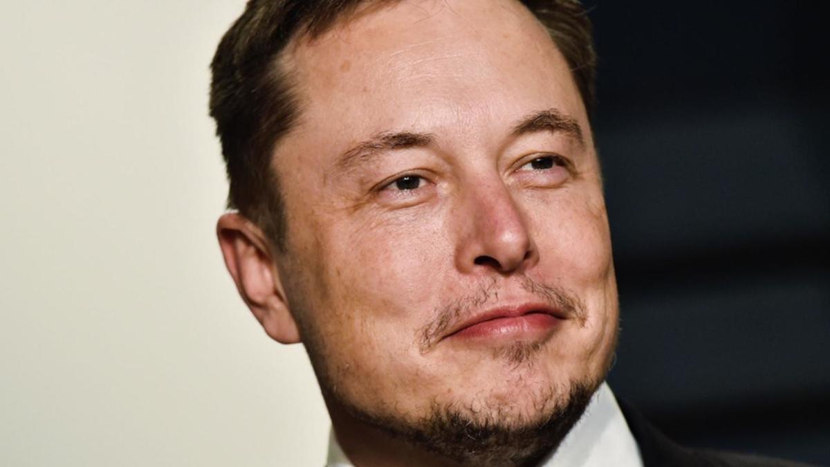 Elon Musk invita por Twitter a celebrar una 'rave' bajo el suelo de la futura fábrica de Tesla en Berlín y se vuelve viral