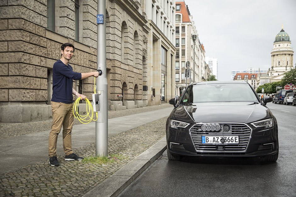 Ubitricity elige Canarias para probar su sistema de recarga de coches eléctricos en farolas