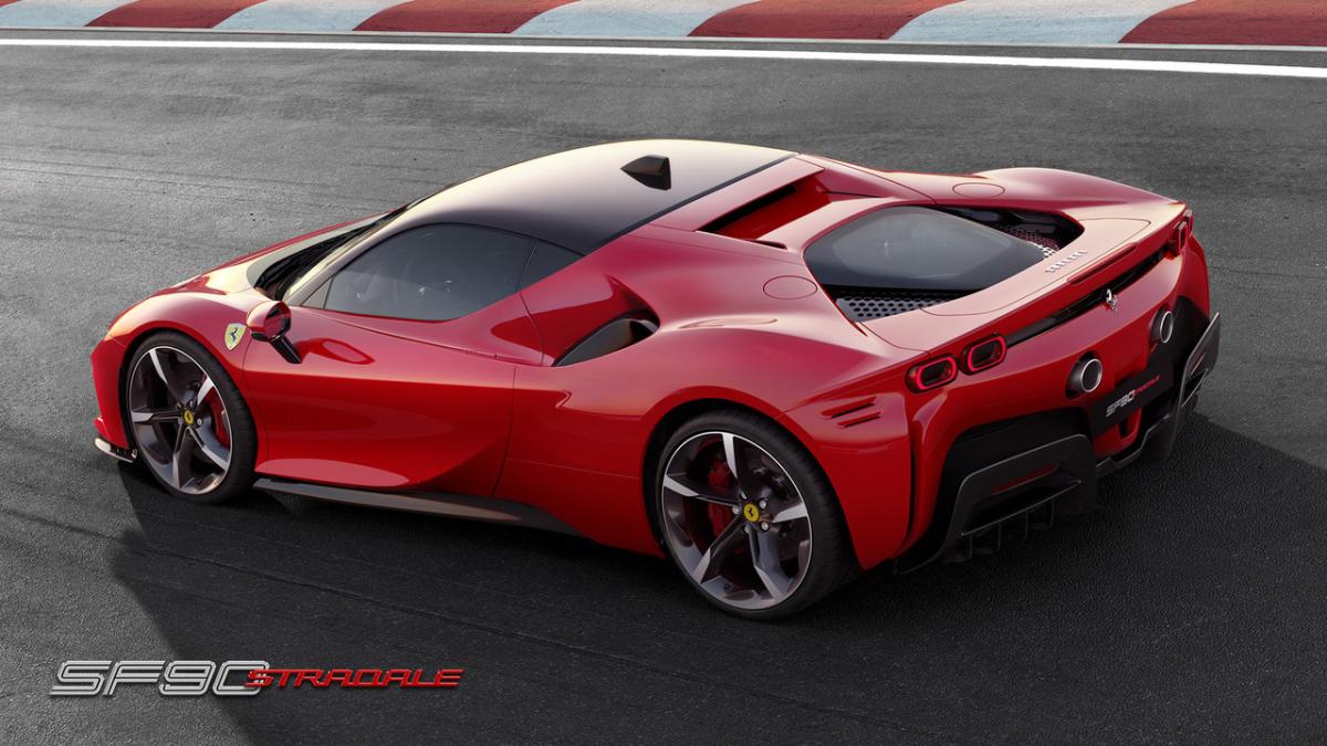 Así es el SF90 Stradale, el primer Ferrari híbrido enchufable con 1.000 CV de potencia