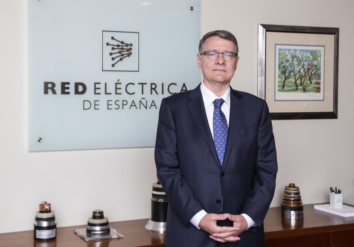 Jordi Sevilla (REE) avisa a la CNMC y al Gobierno: "Con esta inseguridad jurídica será difícil hacer las inversiones necesarias en redes para la transición energética"