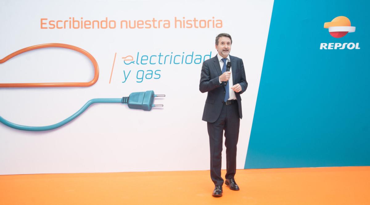 Repsol pone patas arriba el mercado eléctrico: está a punto de conseguir el millón de clientes y amenaza a las tres grandes