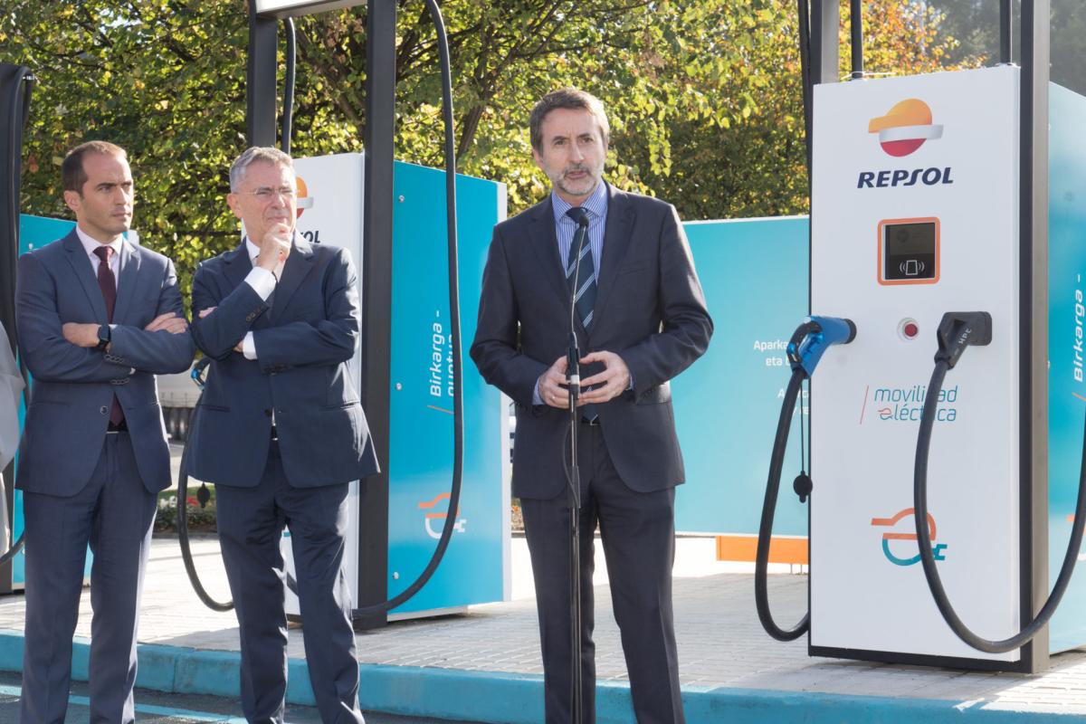 Repsol inaugura en Vizcaya el punto de recarga para vehículo eléctrico de mayor potencia de Europa