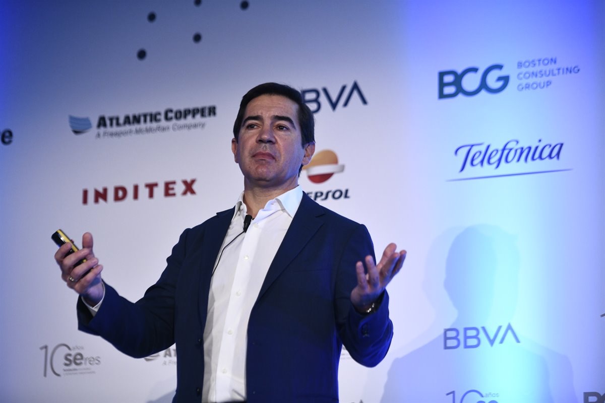 BBVA abre la puerta a elevar su compromiso de movilizar 100.000 millones en financiación sostenible en 2025