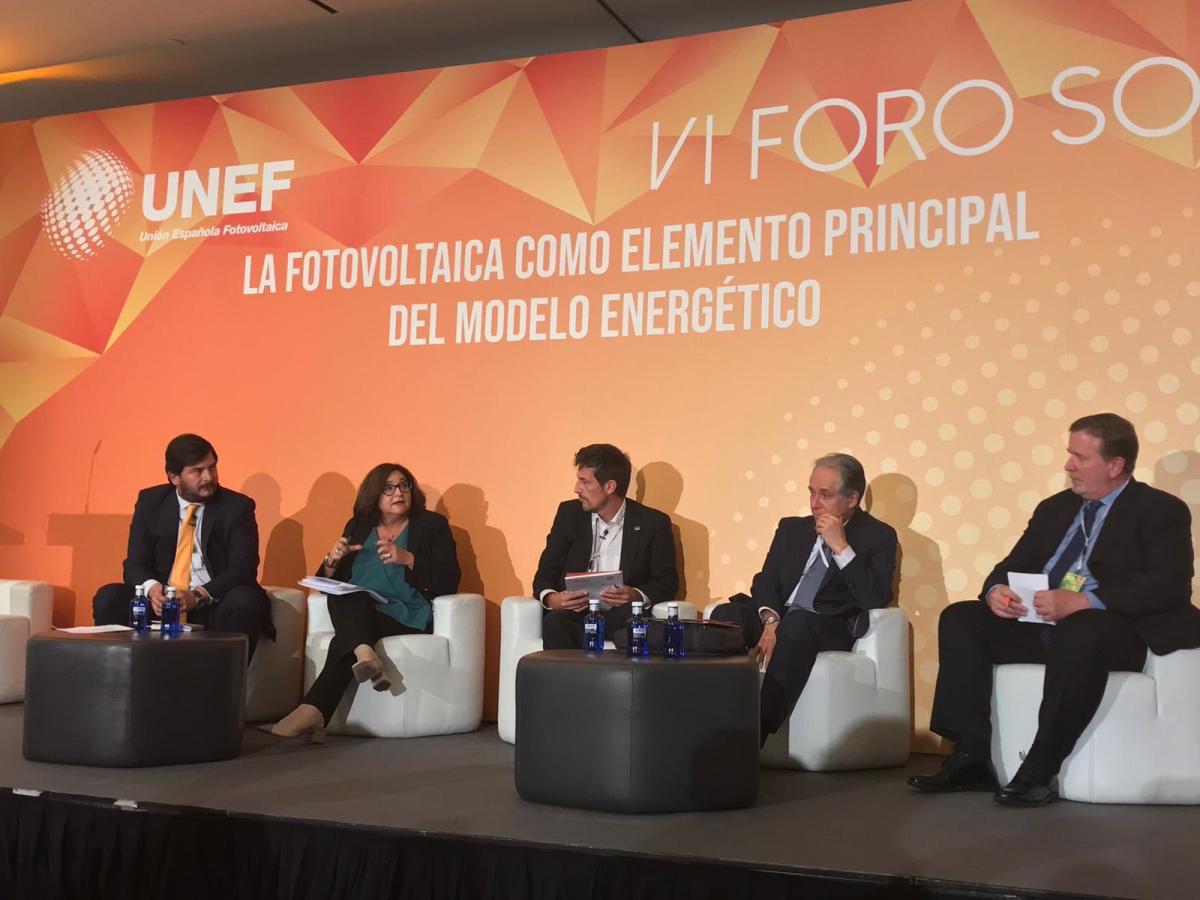 El sector eléctrico aplaude la Estrategia Nacional de Almacenamiento que propone Teresa Ribera