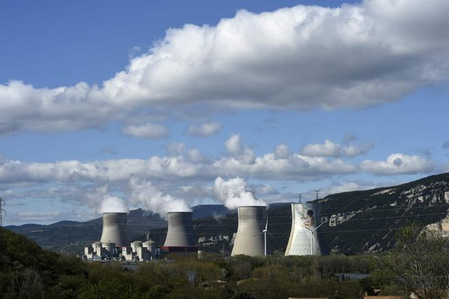 Un terremoto en Francia obliga a EDF a parar tres reactores nucleares de la central de Cruas