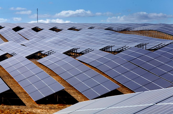 La china GLC-SI suministrará módulos solares por 150 MW para la mayor planta fotovoltaica de Europa que construye Iberdrola en Extremadura