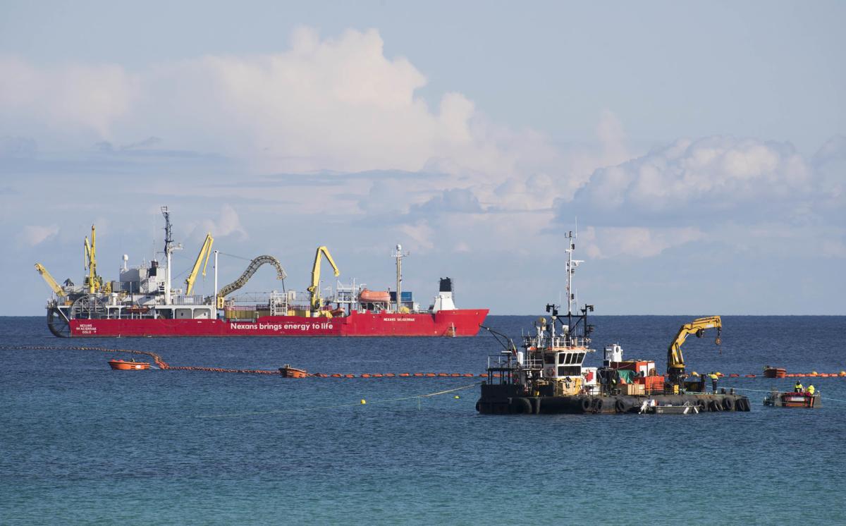 Red Eléctrica finaliza el tendido submarino del enlace eléctrico que une las islas de Menorca y Mallorca