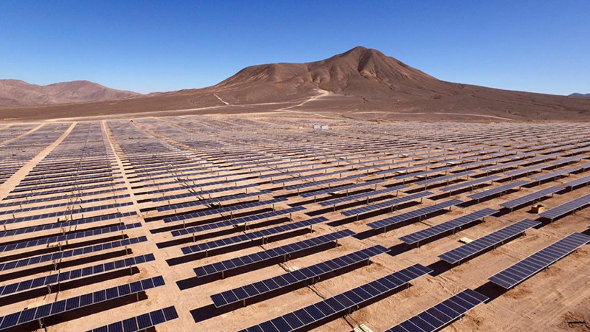 BP aumenta al 50% su participación en Lightsource para impulsar su cartera solar a más de 12 GW