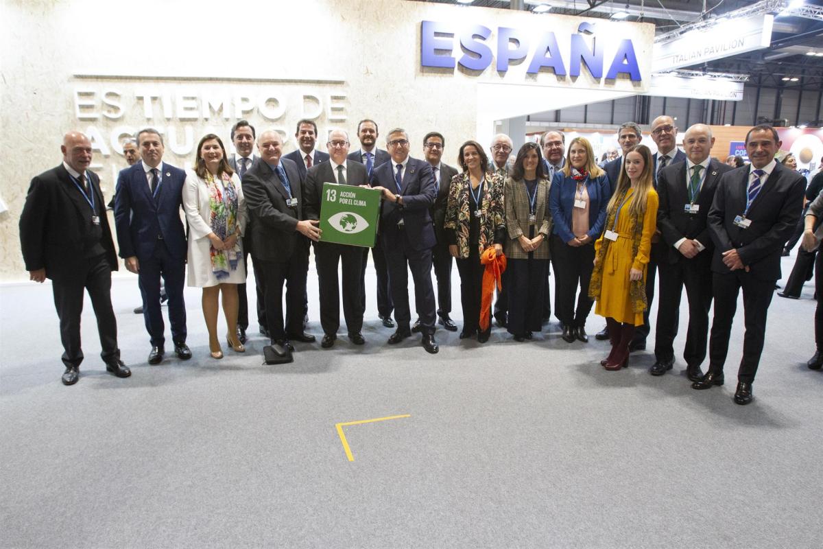 La banca española se compromete a reducir su huella de carbono para cumplir con el Acuerdo de París