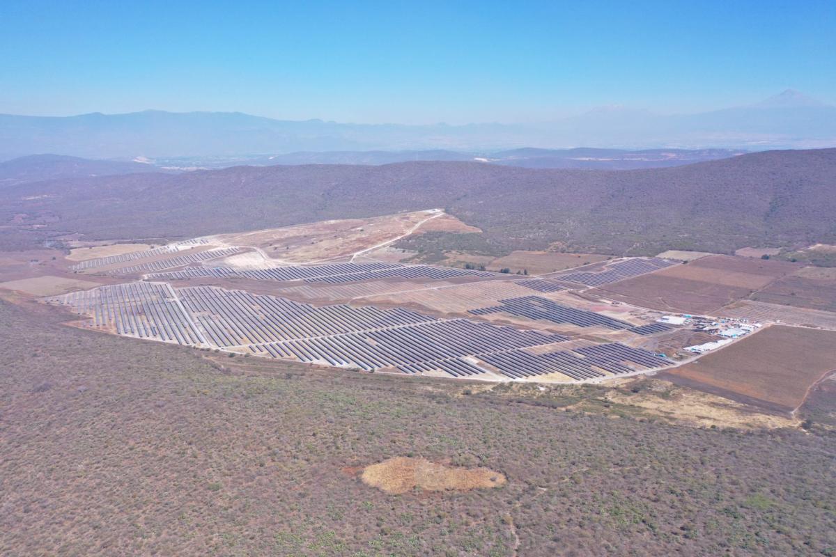 ¡Qué vienen los chinos! China Three Gorges adquiere 500 MW fotovoltaicos a X-Elio en España