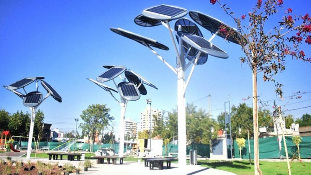 Valencia 'plantará' árboles eólicos y solares para abastecer de energía colegios y parques