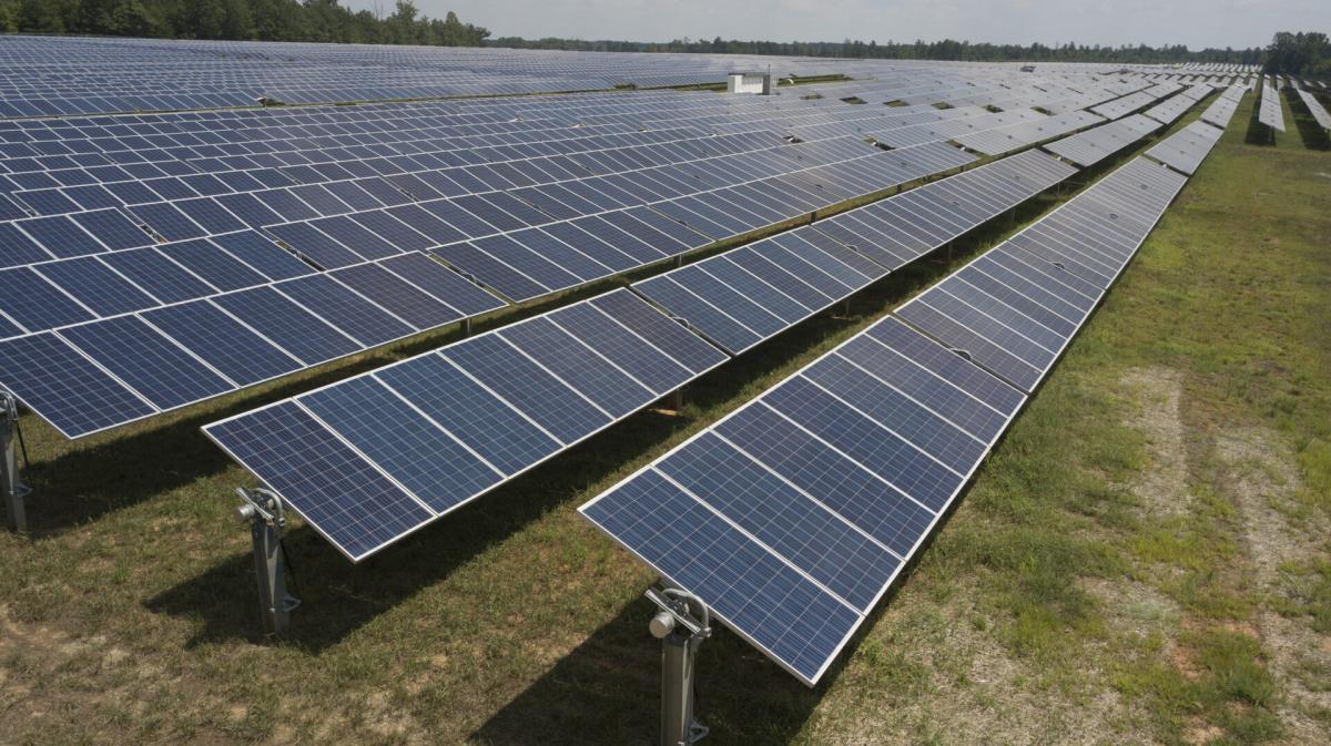 Amazon pone en marcha cinco proyectos solares por un total de 615MW