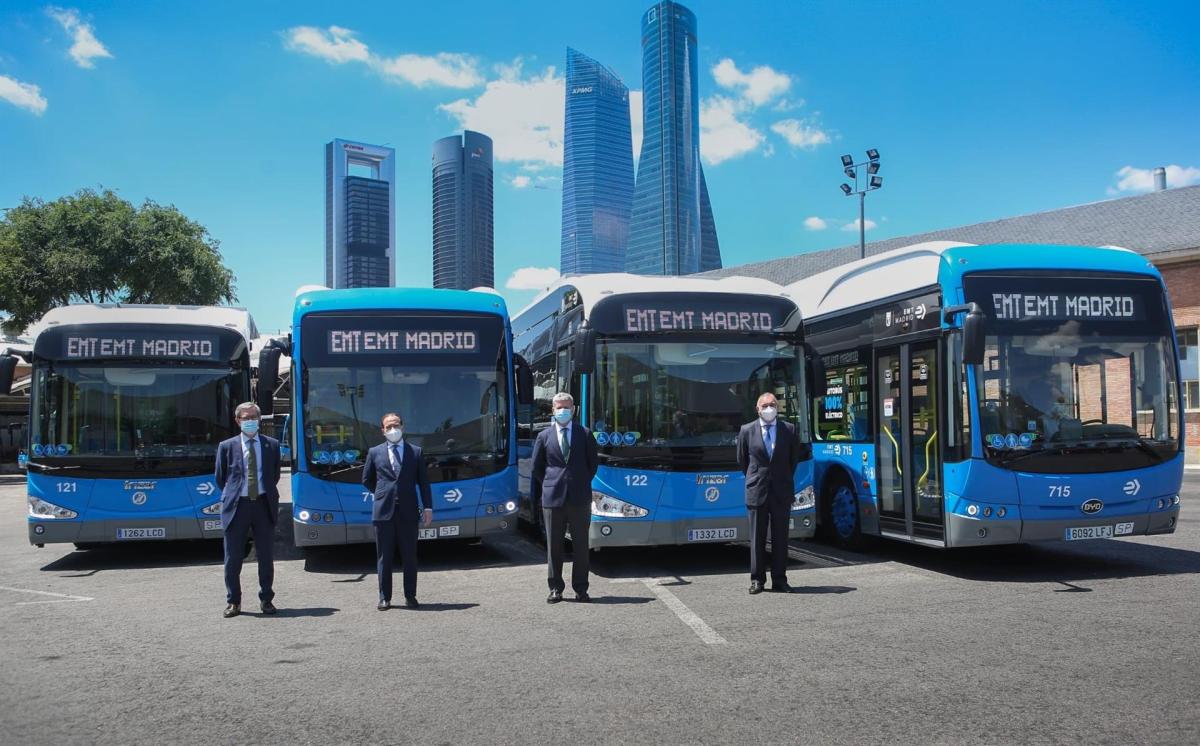 El Ayuntamiento de Madrid e Iberdrola sellan un acuerdo para electrificar la red de autobuses de la EMT