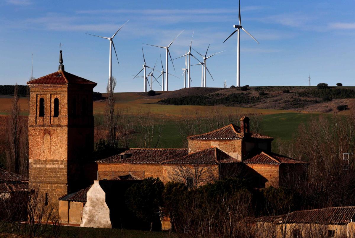 Iberdrola invertirá 1.300 millones para desarrollar 1.800 MW de renovables en la comarca de Velilla donde apagará su central térmica de carbón en los próximos días