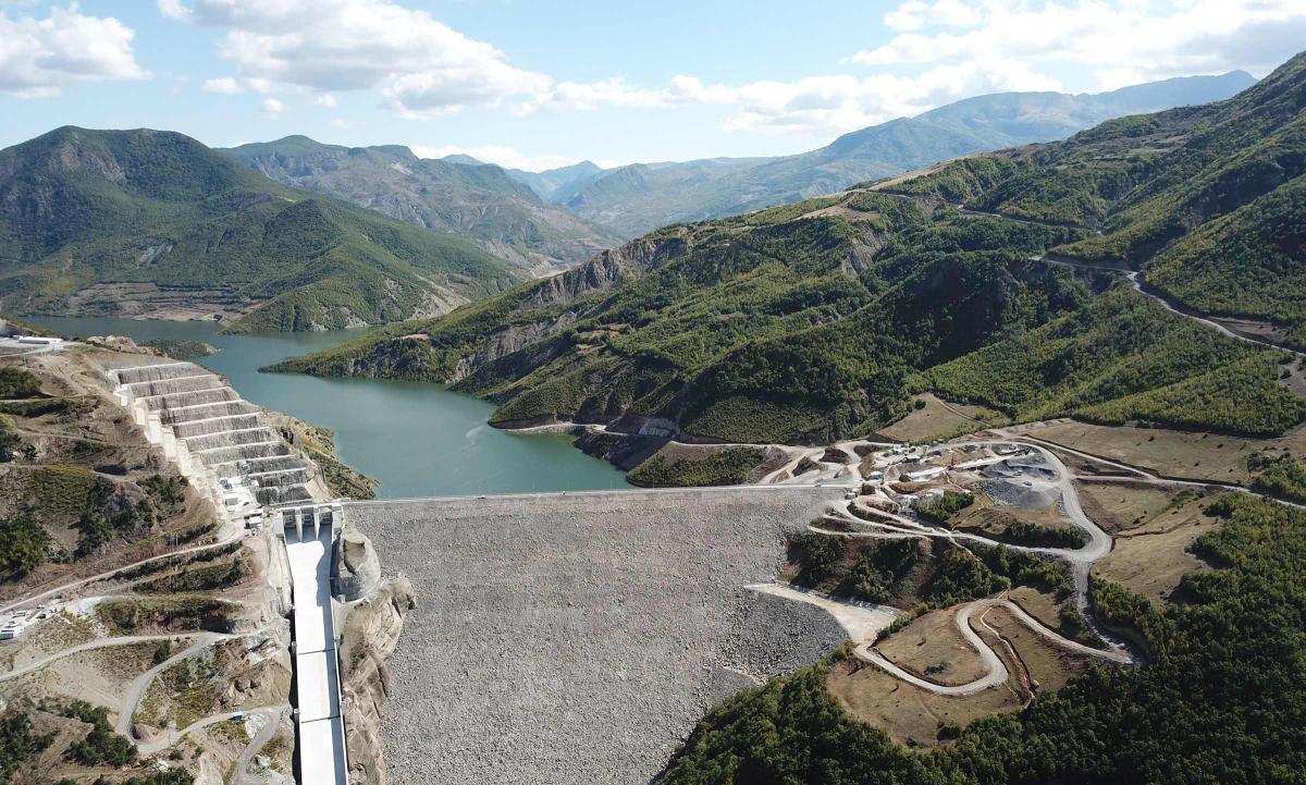 La noruega Statkraft inicia las operaciones de la central hidroeléctrica Moglice en Albania