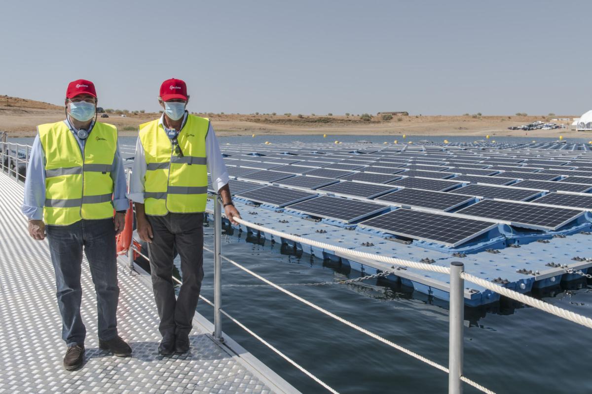 Acciona pone en marcha la primera planta fotovoltaica flotante de España en Extremadura