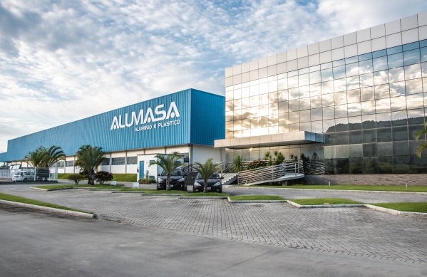 Alumasa instala una planta fotovoltaica para autoconsumo en su fábrica de Villafranca de los Barros