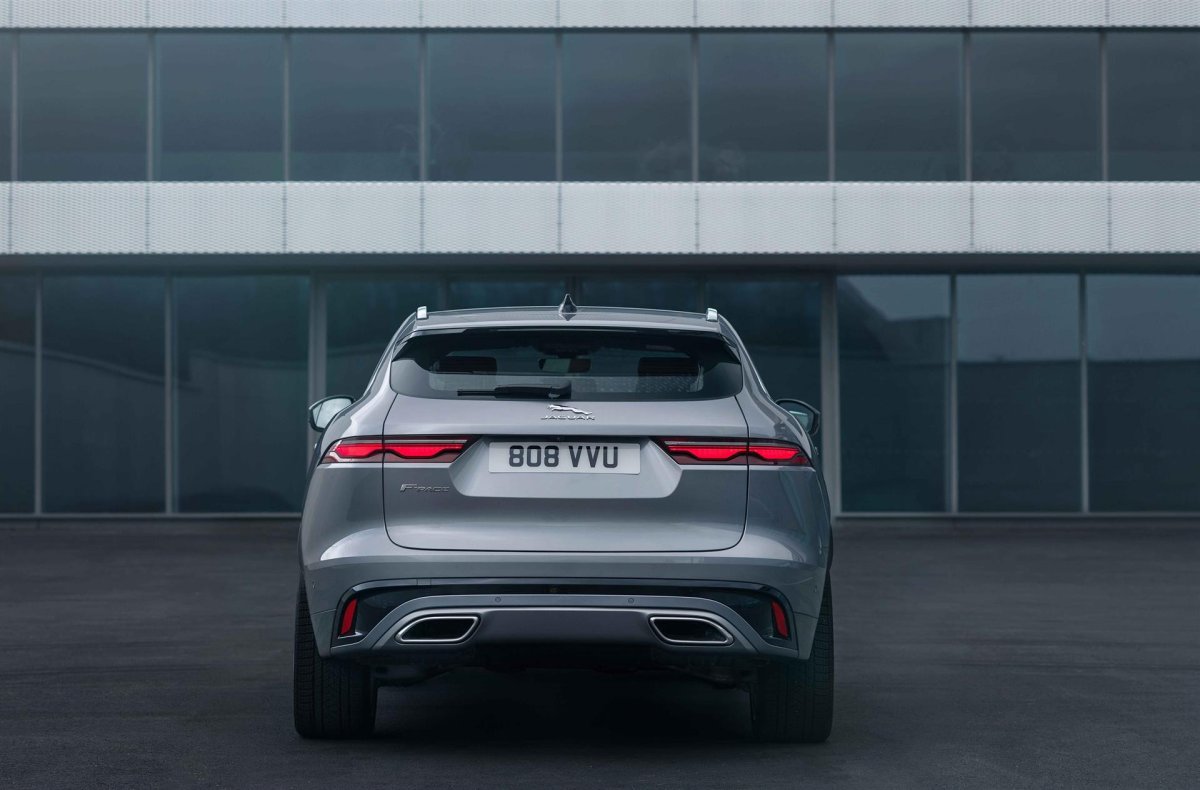 Jaguar actualiza su modelo F-Pace, que llega por primera vez con una versión híbrida enchufable