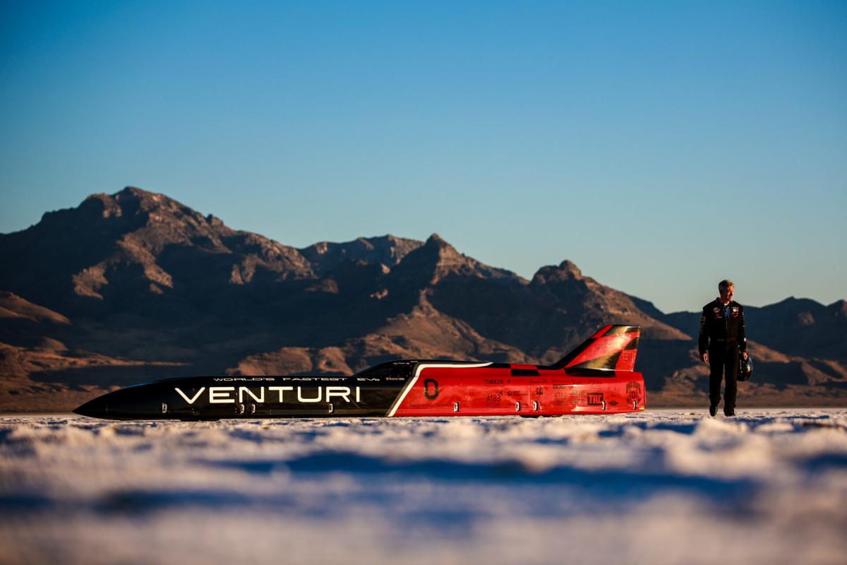 Cuatro años del récord de velocidad de un vehículo eléctrico logrado por Venturi: vea las impresionantes imágenes de cómo se alcanzaron los 549 km/h