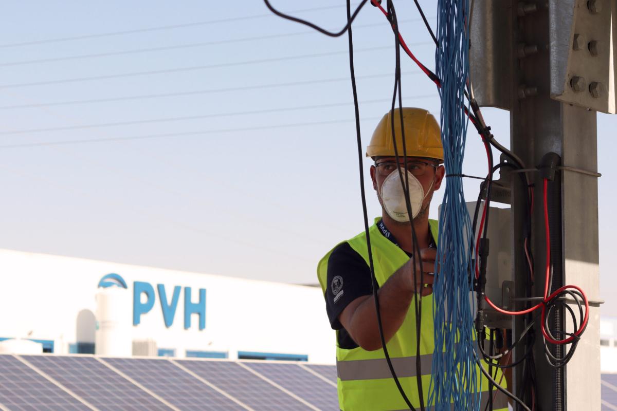 PVH y el Instituto de Energía Solar de la UPM investigan cómo mejorar las células bifaciales