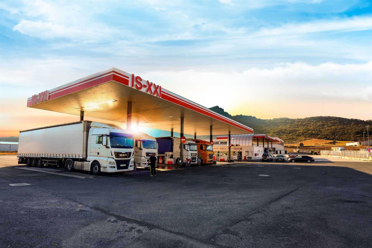Cepsa refuerza su peso en el mercado nacional con la compra de la red de estaciones de IS-XXI