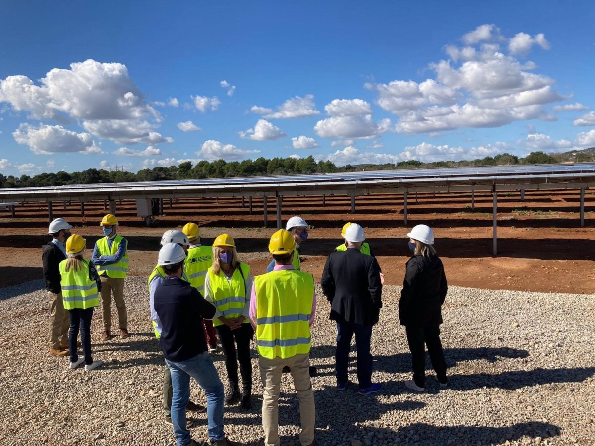 Endesa construye en Baleares el mayor proyecto fotovoltaico de autoconsumo del sector hotelero de España