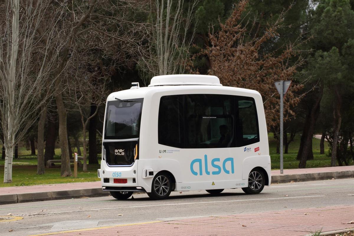 Alsa pone en operación el primer autobús autónomo que circula en España