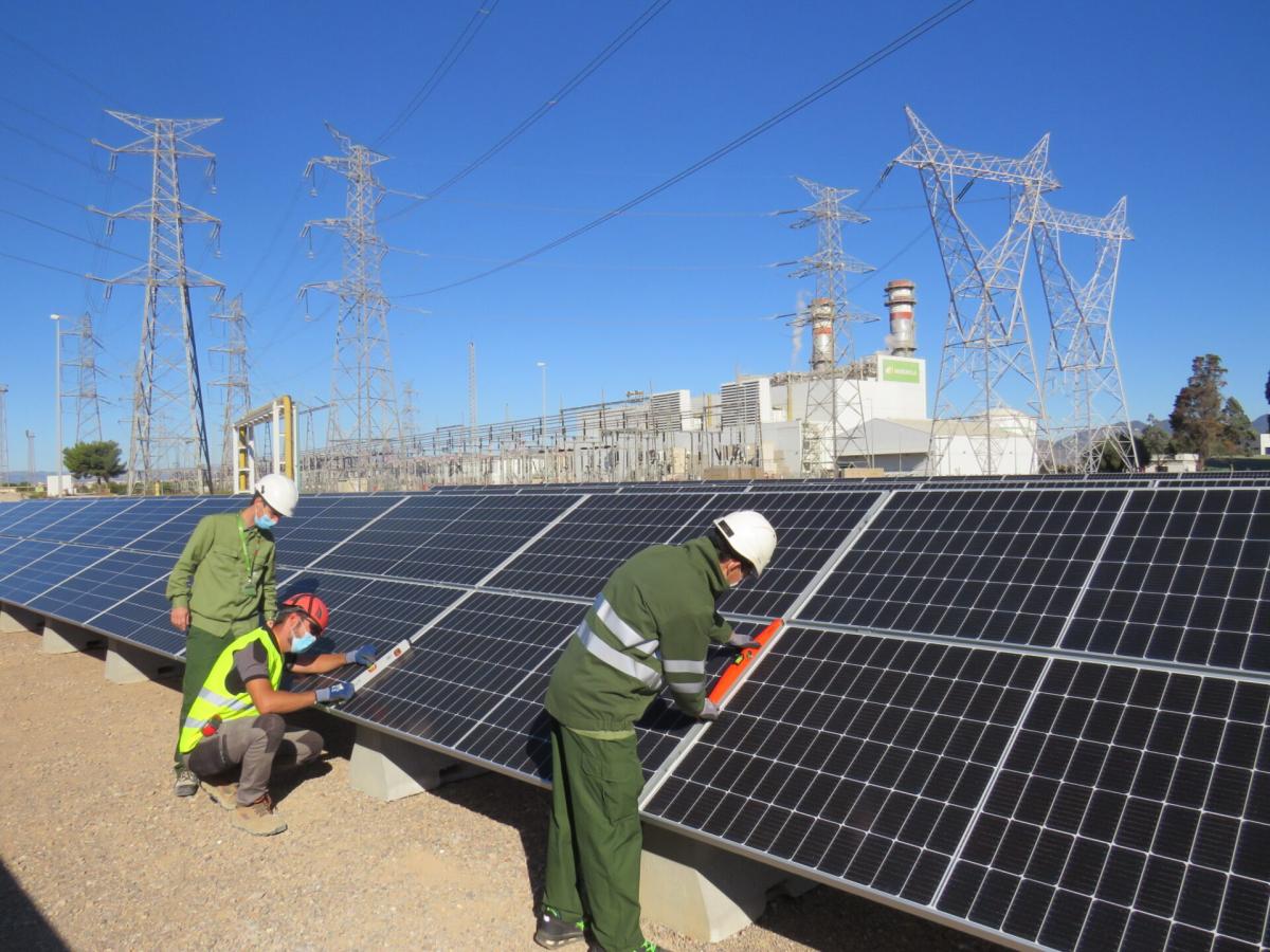 Iberdrola instala plantas fotovoltaicas en el interior de sus ciclos combinados en España