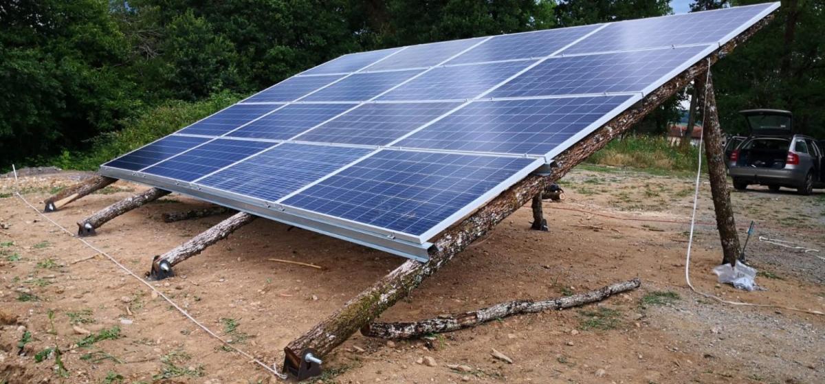 Una cooperativa francesa construye una planta solar sobre estructuras de madera