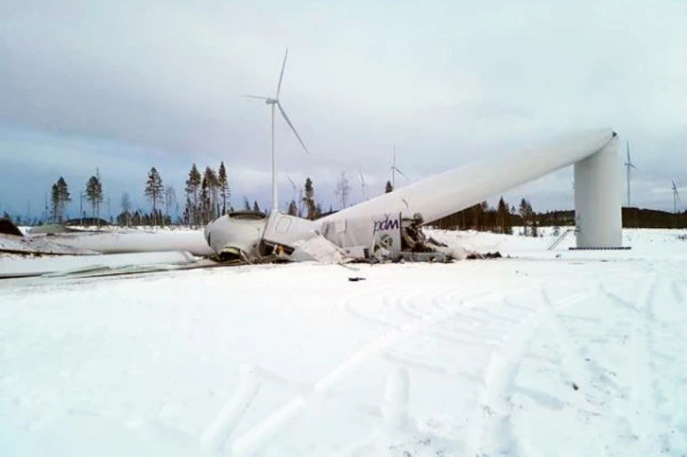 Vestas pone fuera de servicio 150 turbinas al encontrar fallos en las palas tras el colapso de un aerogenerador en Suecia