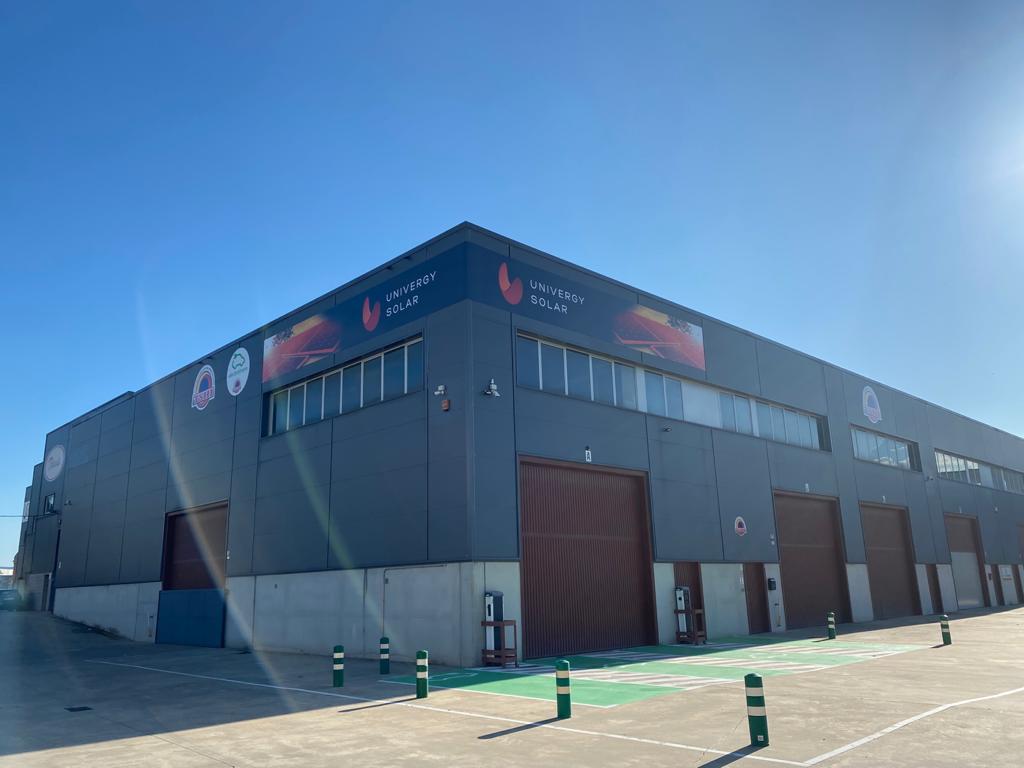 Univergy Solar abre su primera franquicia de autoconsumo solar en Cataluña