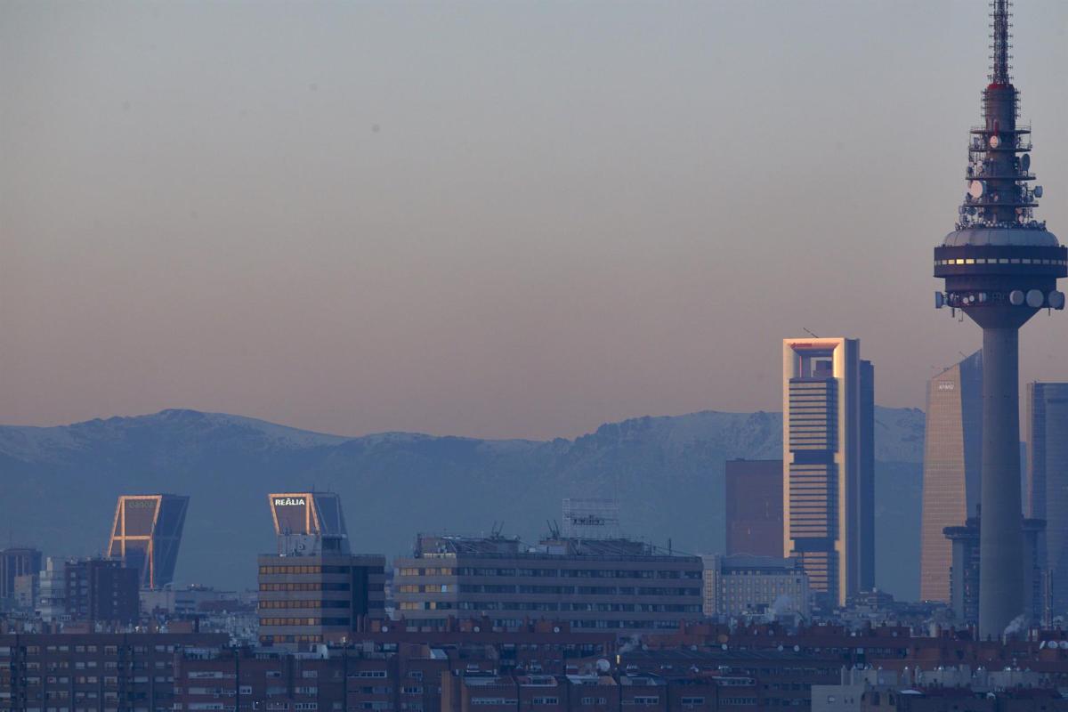 Almeida reconoce que Madrid tiene "un problema de contaminación" pero que con 'Madrid 360' se va "en la buena dirección"