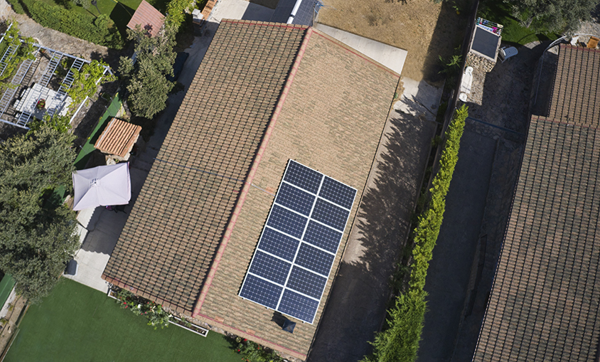 Instalan paneles solares de autosuficiencia energética en Fonfría (Zamora)