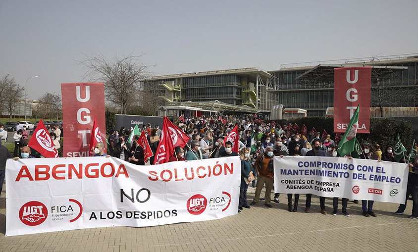 Trabajadores de Abengoa se unen para pedir el mantenimiento del empleo y la viabilidad de la compañía