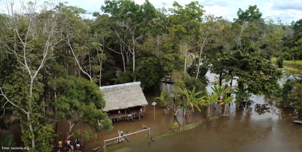 La fundación de Acciona instala 1.100 paneles solares en la Amazonia peruana