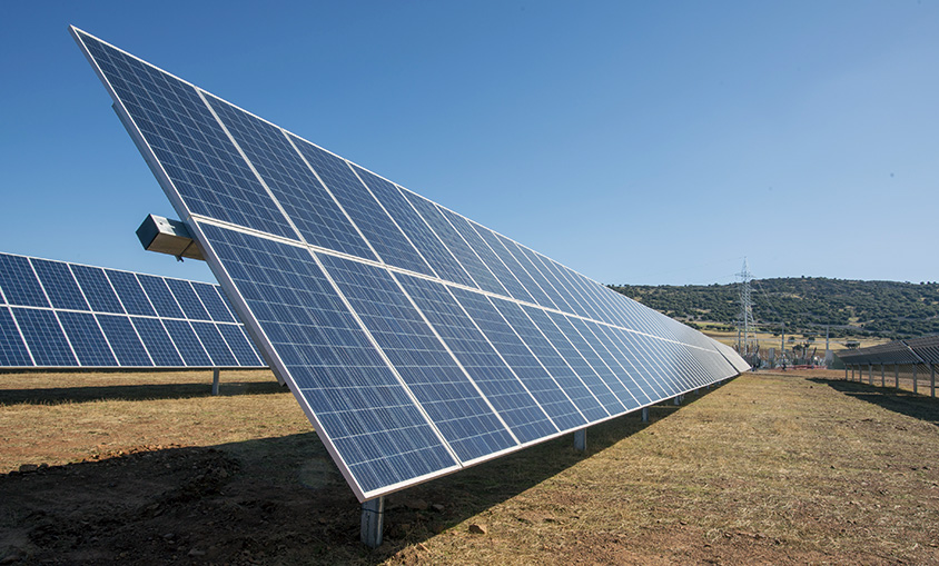 Los trabajadores de una subcontrata en el mayor complejo solar de Castilla La Mancha llevan tres meses sin cobrar