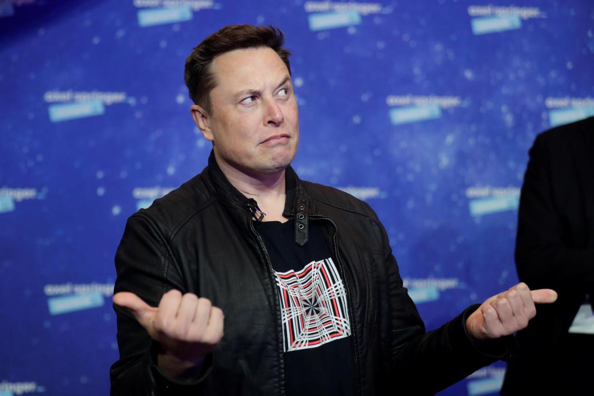 Tesla cae más de un 2% en Bolsa tras anunciar que cancela la versión Plaid + de su Model S