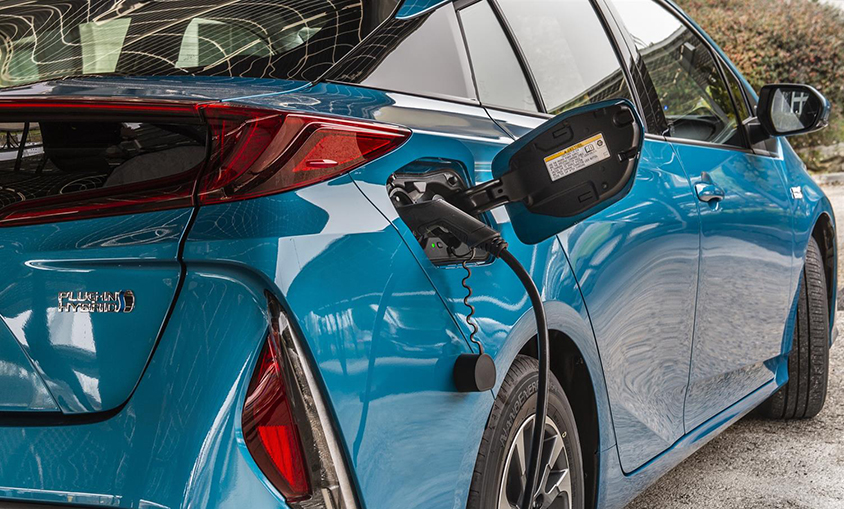 Las ventas de coches eléctricos se disparan un 55% en Europa hasta marzo, aunque en España caen un 12%