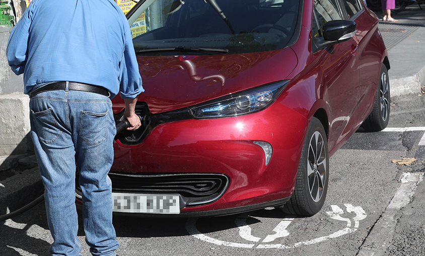 Mapfre lanza un nuevo seguro para vehículos eléctricos e híbridos