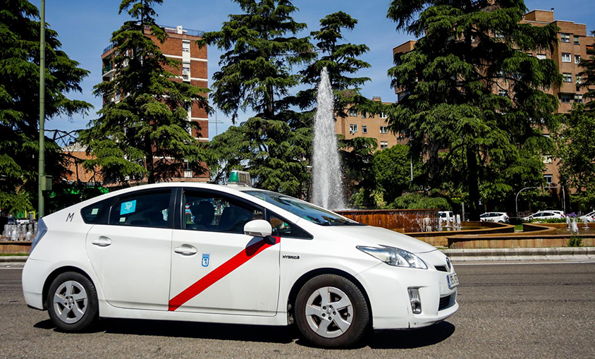 Los taxis eléctricos de Madrid podrán trabajar siete días a la semana