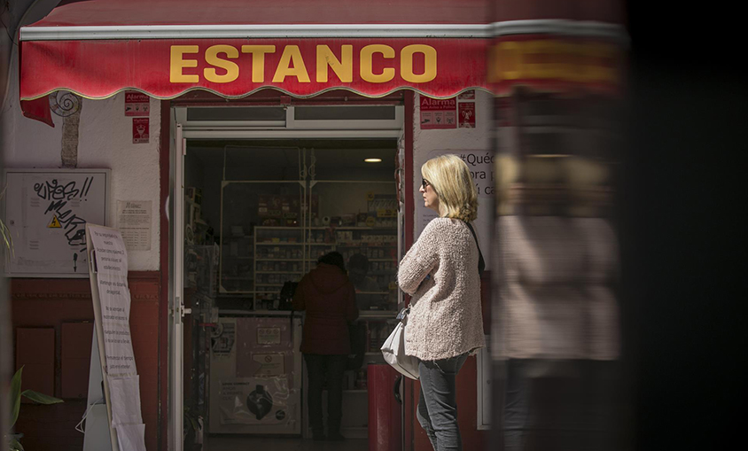 Endesa se alía con Logista para que sus clientes puedan pagar los recibos en los estancos