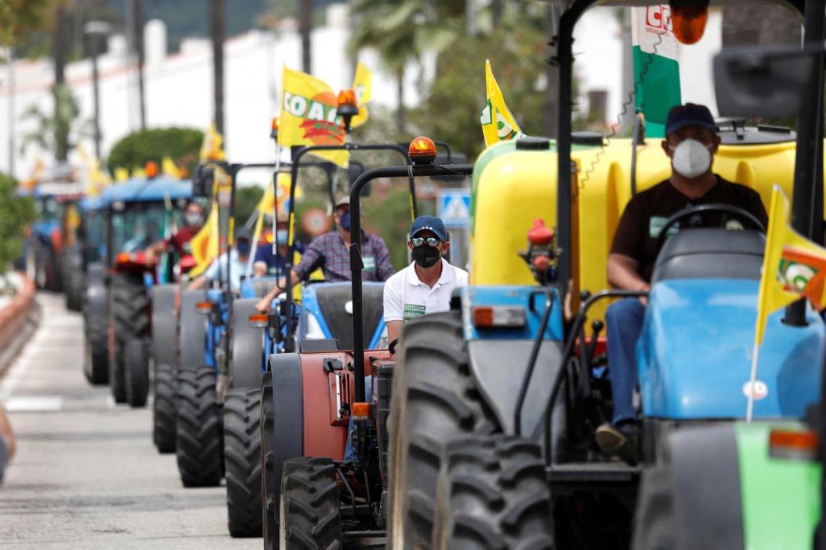 Tractorada contra la energía solar